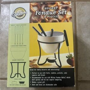 Wilton NEW 8 Piece Dessert Fondue Set New In Box with all Pieces